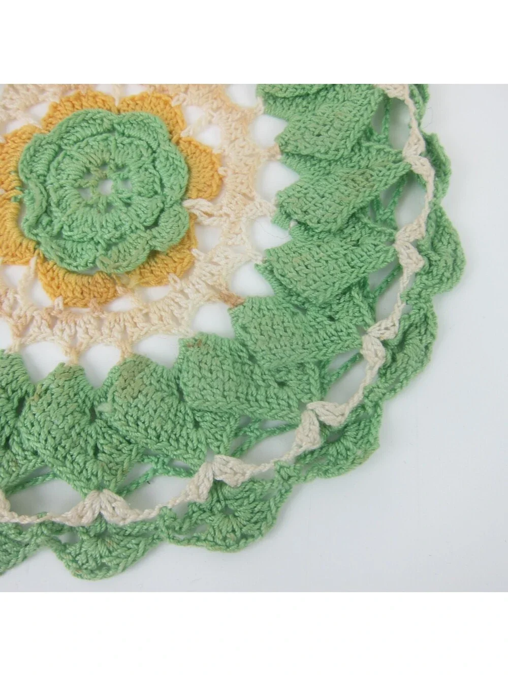 Vintage Rose Hot Plate Doily Green Flowers Yellow Cream 8